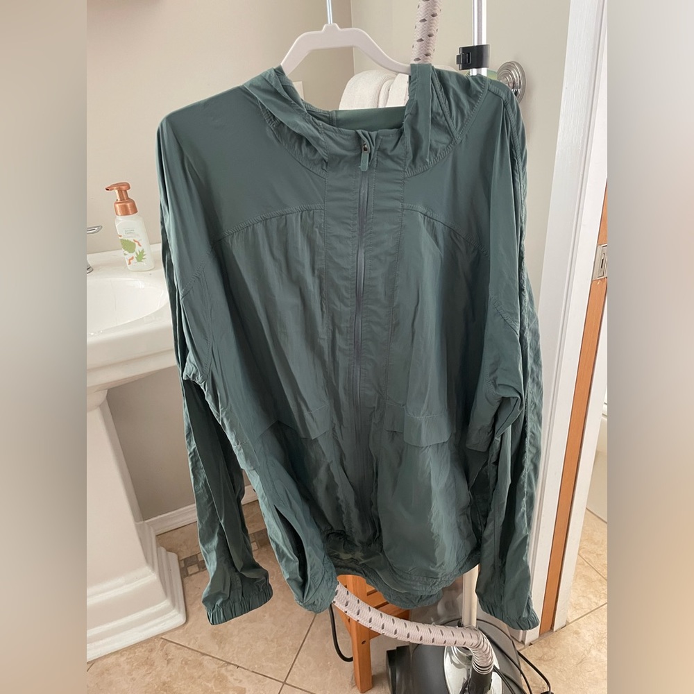 Lululemon hooded light jacket